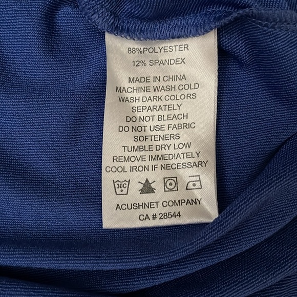 Footjoy/Titleist Color Block Long Sleeve Half Zip with Center Pocket Pullover, M - Picture 8 of 11